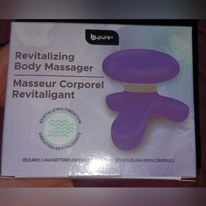 Vibrating body massager NIB NEVER USED